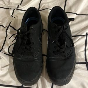 Black Nike super balance shoes size 10.